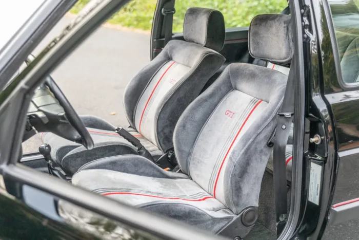 1989 Volkswagen Golf GTI 16V - Image 12