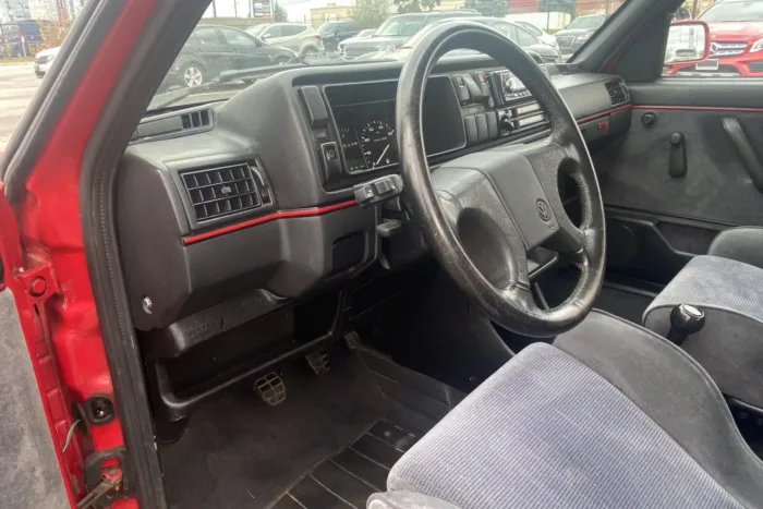 1990 Volkswagen Golf GTI 16V - Image 17