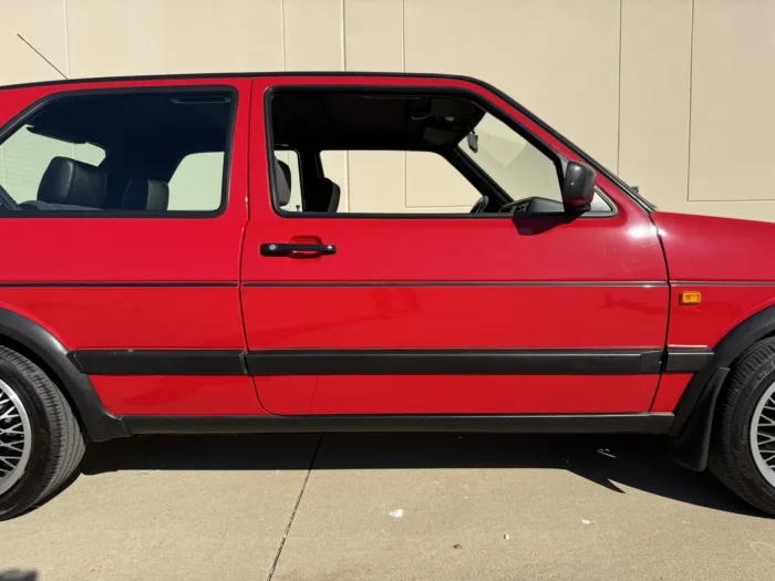 17k-Mile Euro 1988 Volkswagen Golf GTI 16V Silverstone Edition - Image 17