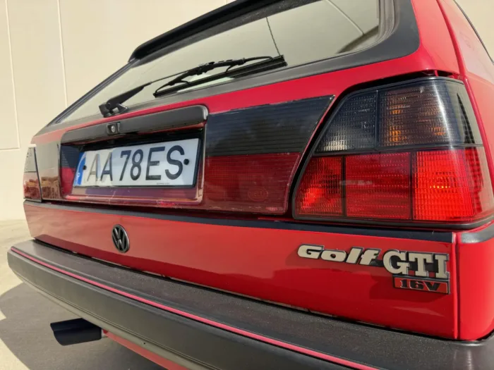 17k-Mile Euro 1988 Volkswagen Golf GTI 16V Silverstone Edition - Image 10