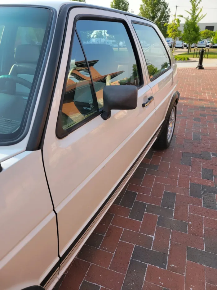 2.0L 16V–Powered 1986 Volkswagen Golf GTI - Image 9