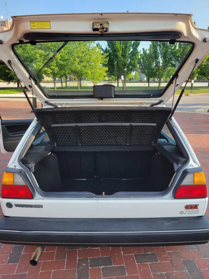 2.0L 16V–Powered 1986 Volkswagen Golf GTI II - Image 15