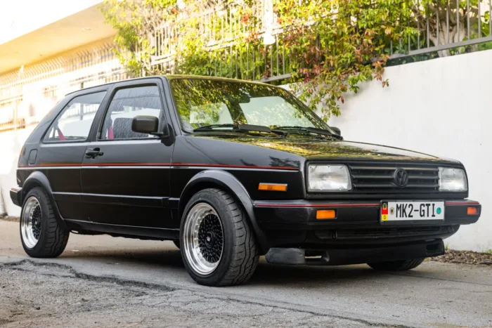 1989 Volkswagen Golf GTI 16V - Image 3