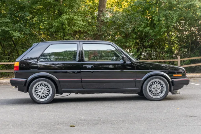 1989 Volkswagen Golf GTI 16V - Image 3