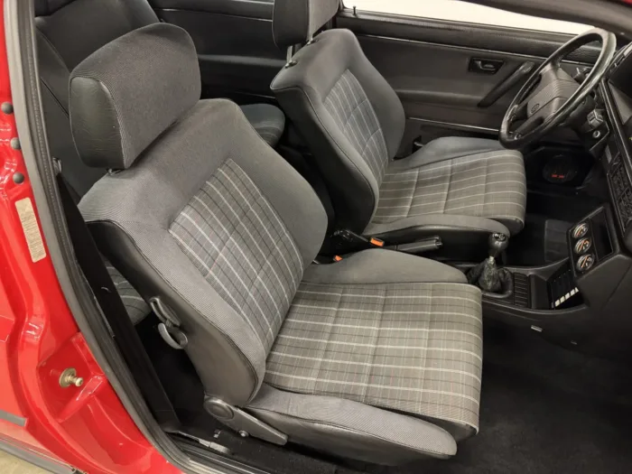 17k-Mile Euro 1988 Volkswagen Golf GTI 16V Silverstone Edition - Image 12