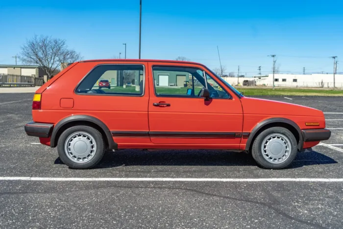59k-Kilometer 1985 Volkswagen Golf GTI - Image 5
