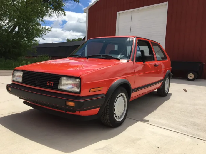 57k-Kilometer 1985 Volkswagen Golf GTI - Image 5