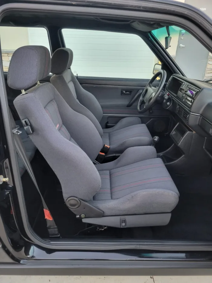 1990 Volkswagen Golf GTI 16V - Image 19