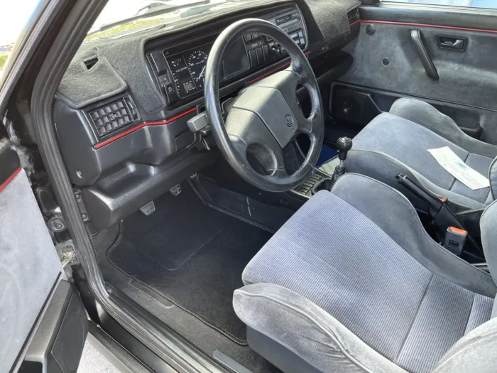 1992 Volkswagen Golf GTI 16V - Image 19