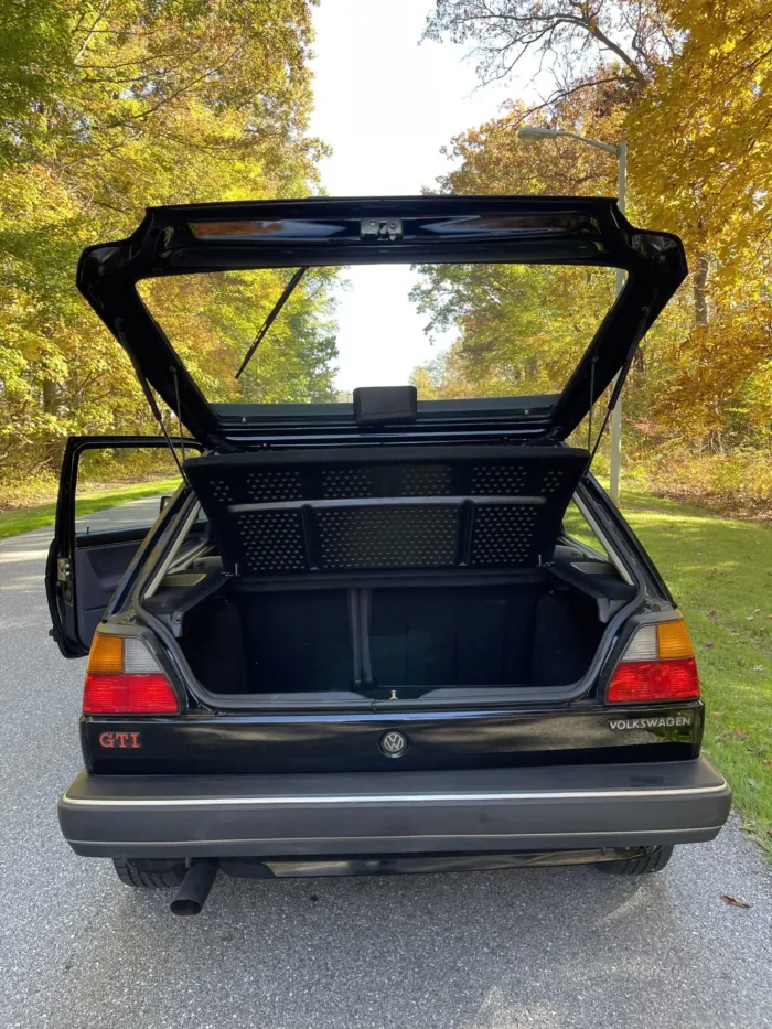 1986 Volkswagen Golf GTI - Image 11